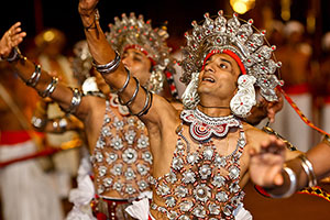 Watch a Kandyan Dance Performance